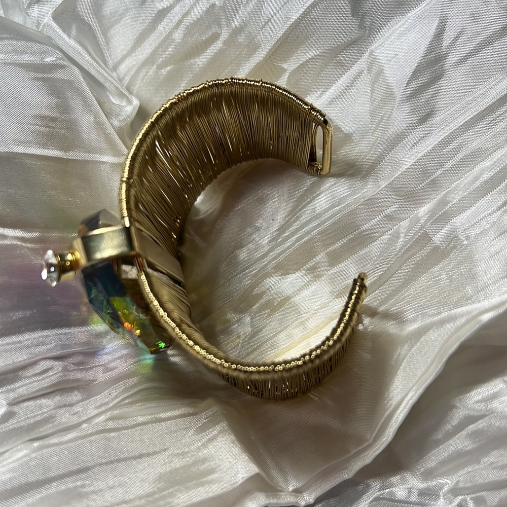Large Iridescent Wired bracelet - Picture 3 of 6